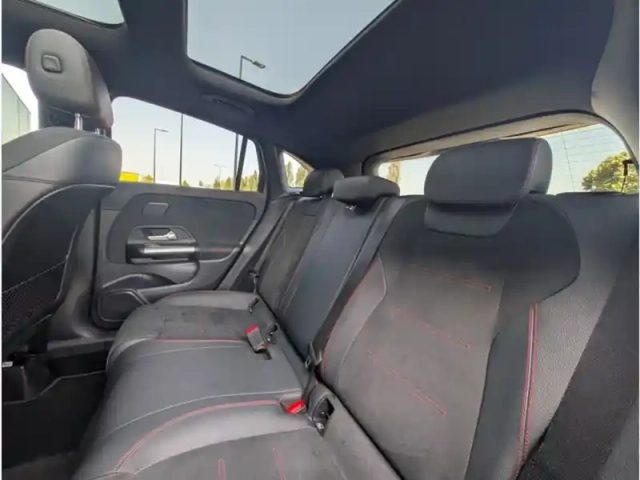 Mercedes Gla 180 d — photo 19