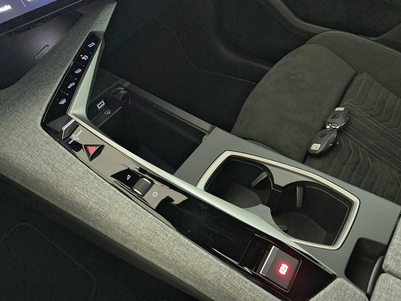 Peugeot 3008 hybrid 145 e-dcs6 gt — photo 18