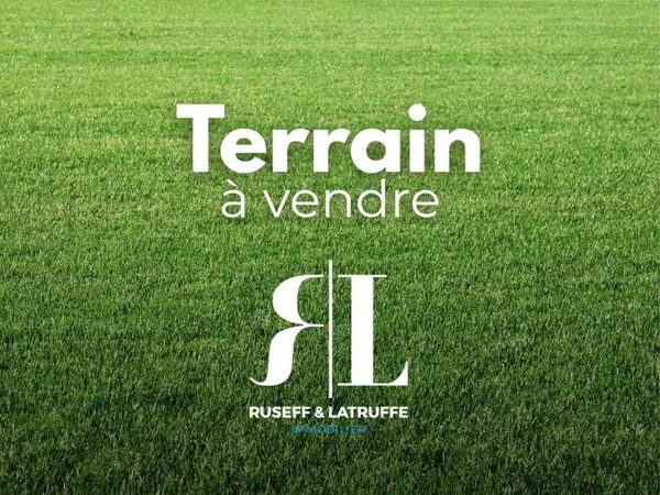 Terrain 1078 m²