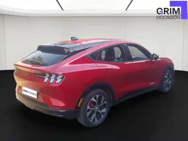 Ford Mustang mach-e extended range 91 kwh 294 ch — photo 2