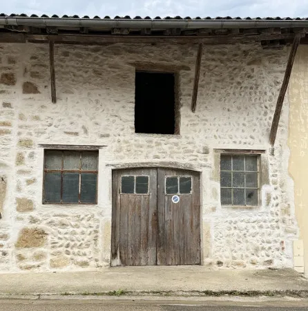 Grange 1 pièce 100 m²