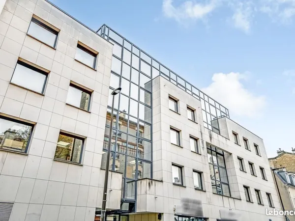 Bureaux 273 m²