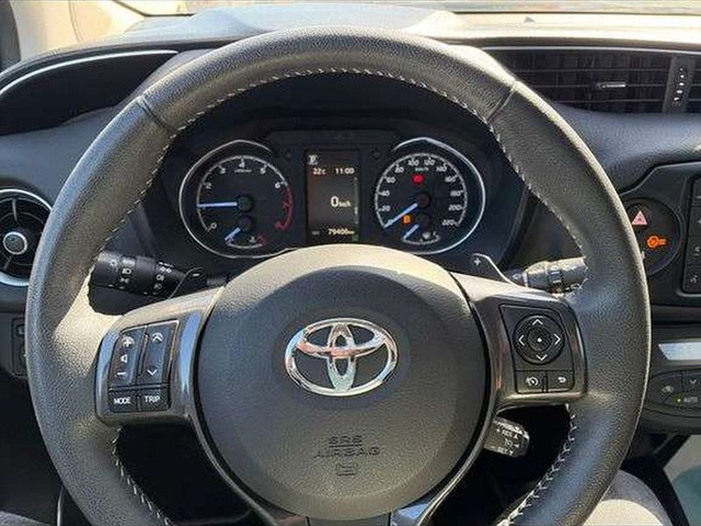 Toyota YARIS Toyota Yaris 110 VVT-i CVT Design connect Y20 / Pack confort