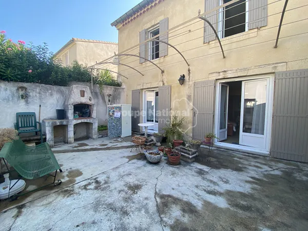 Chateaurenard centre , maison 108 m² + garage 20m² + cour + jardin