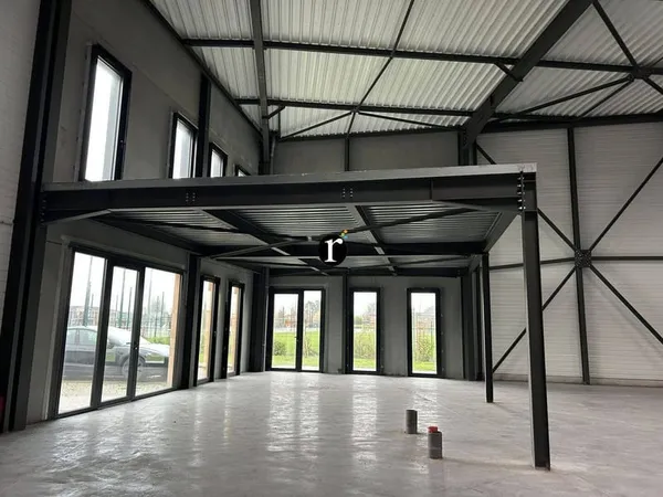 Local d'activité 539 m²