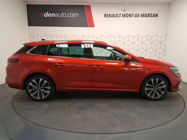 Renault Megane iv estate e-tech plug-in hybrid 160 — photo 6