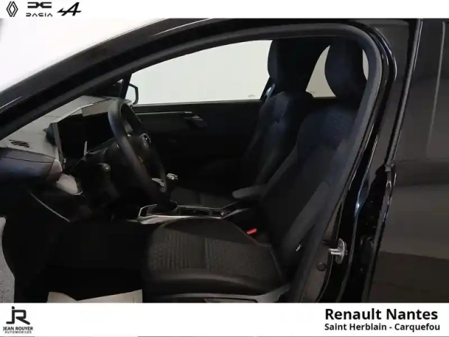 Renault Clio tce 115ch techno — photo 11