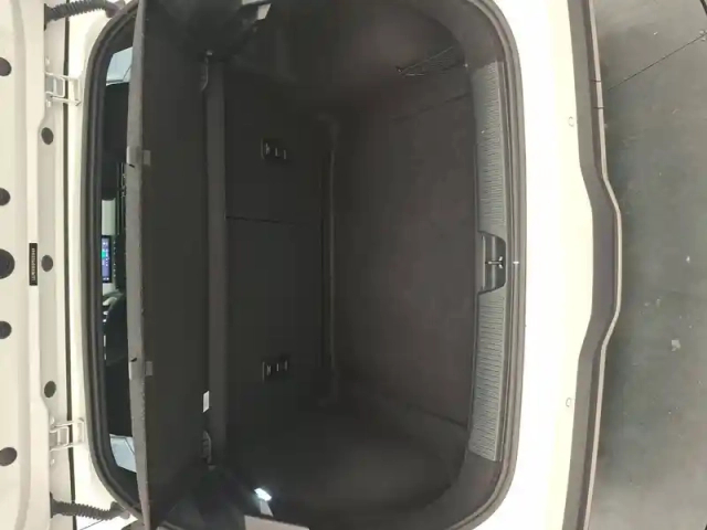 Mg Mg4 electric 51kwh - 125 kw 2wd — photo 15