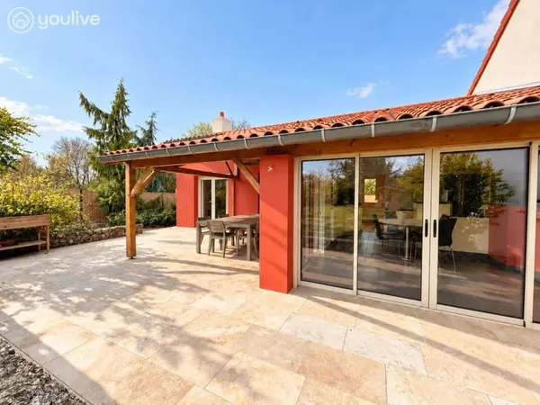 Maison 8 pièces 235 m²