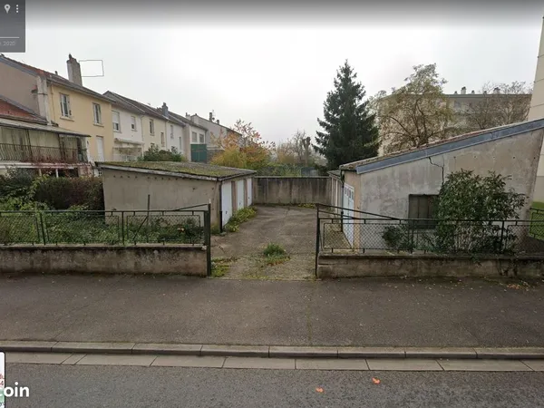 Parking/box 10 m² Saint-Max
