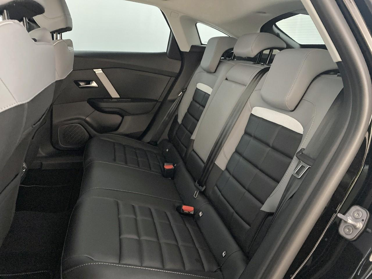 Citroën C4 hybride 145 ch e-dcs6 max — photo 10