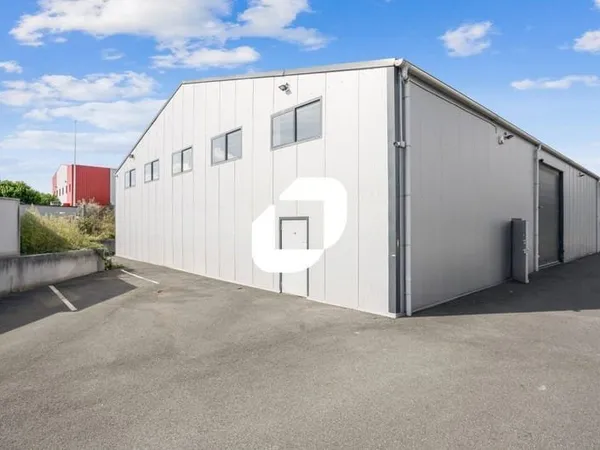 Local d'activité 1497 m²
