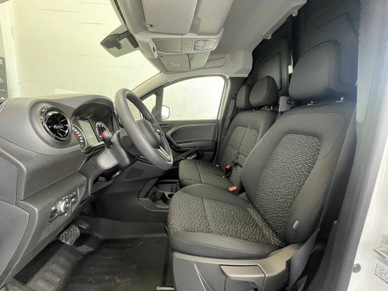 Mercedes eCITAN 90 KWH LONG — photo 11