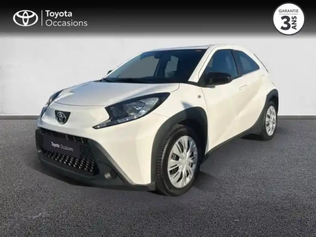 Toyota Aygo x 1.0 vvt-i 72ch dynamic my23 — photo 1