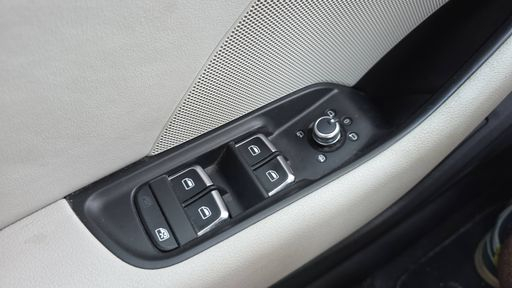 Audi S3 2.0 TFSi 300 Quattro S-Tronic6 - S – 2014 – 156564 km – Essence – Boîte Automatique — photo 5