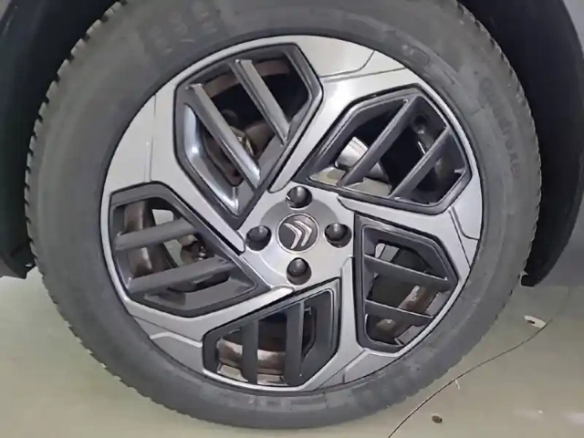 Citroën C4 puretech 130 s&amp;s eat8 — photo 73