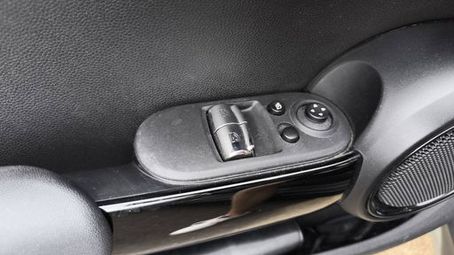 Mini Mini 1.5 Cooper 136 BVA7 - Camden – 2021 – 103085 km – Essence – Boîte Automatique — photo 5