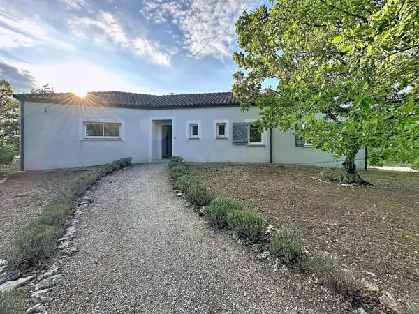 Maison de 143 m2 , 4 chambres , sous-sol