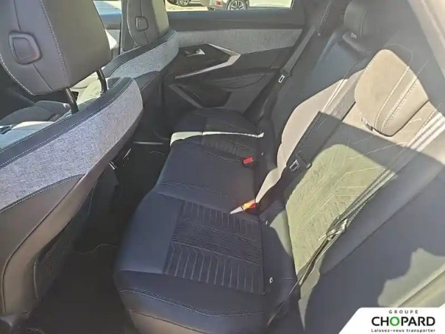 Peugeot 3008 hybrid 145 e-dcs6 — photo 18