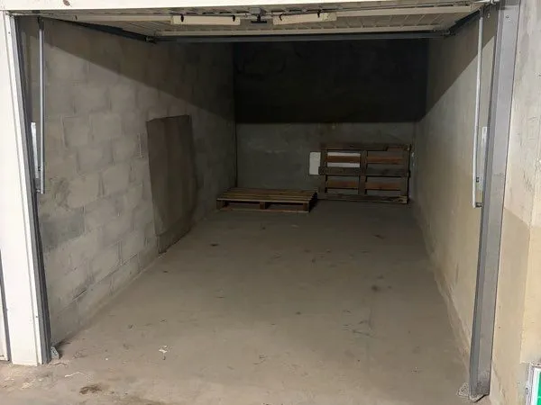 Garage à louer en souterrain avenue Alphonse Denis