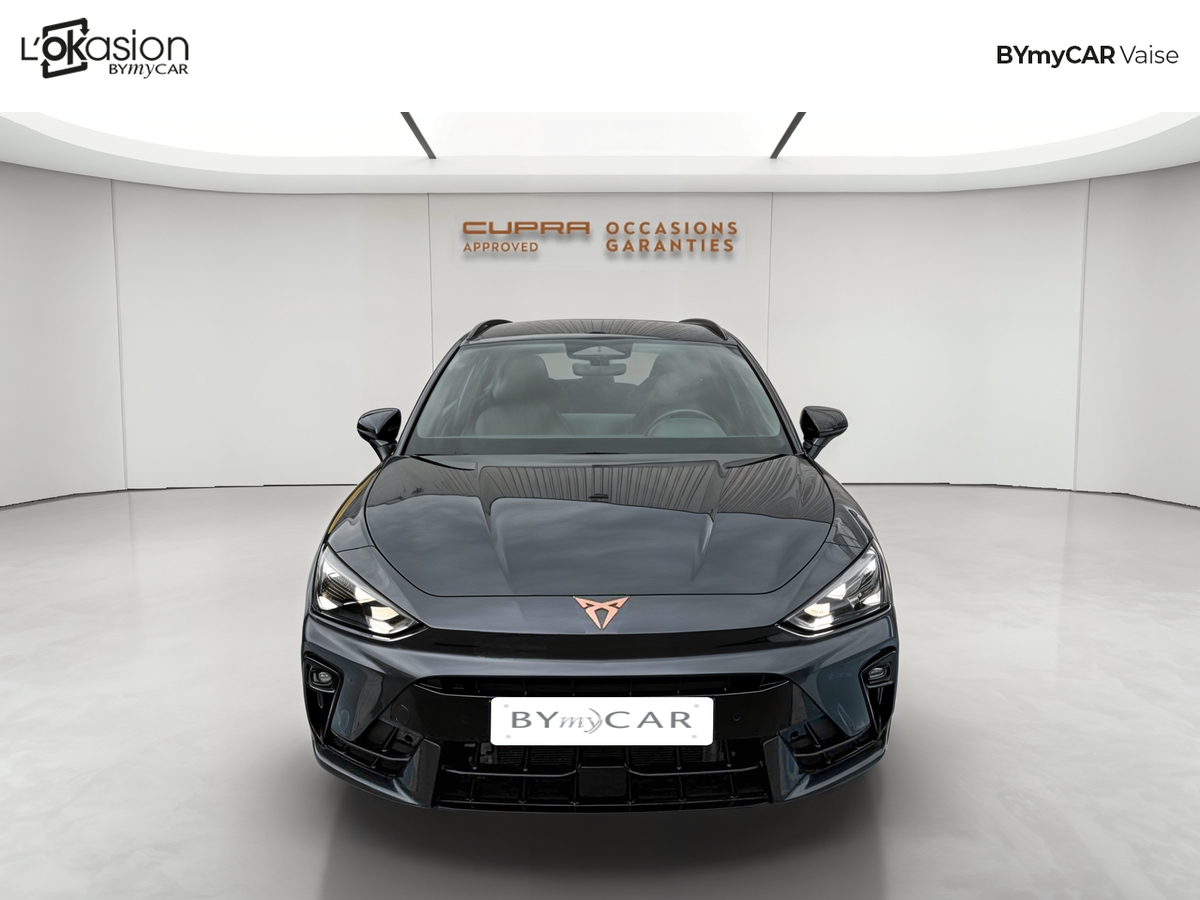 Cupra Leon Sportstourer 1.5 eTSI Hybrid 150 ch DSG7 — photo 8