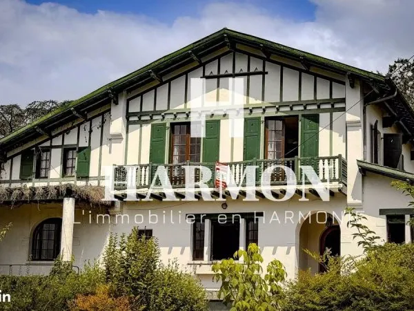 Villa 12 pièces 300 m²