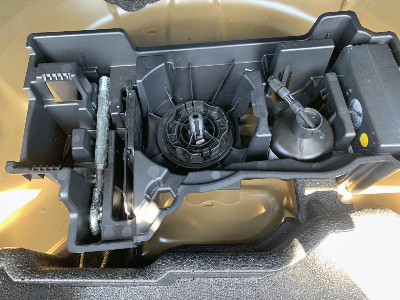 Peugeot 2008 1.2 puretech 130ch s&s gt eat8 — photo 13
