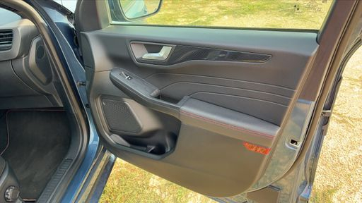 Ford Kuga 2.5 Duratec 190 Hybrid 4x2 CVT - ST-Line X – 2021 – 102040 km – Hybride essence – Boîte Automatique — photo 33