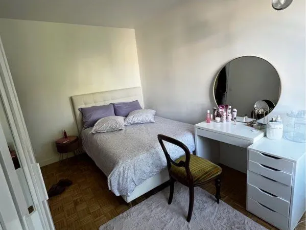 Chambre meublée à louer - uniquement fille