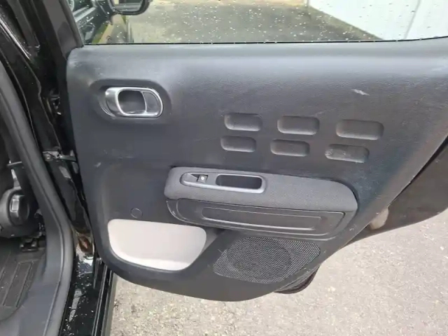 Citroën C3 puretech 110 s&amp;s bvm6 — photo 19