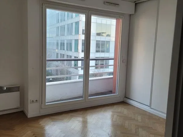 A Louer - Studio Issy Les Moulineaux