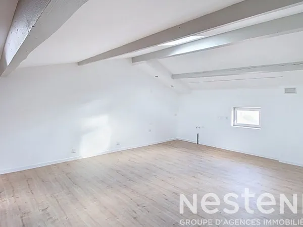 A VENDRE DRAGUIGNAN Appartement STUDIO rénové + CAVE