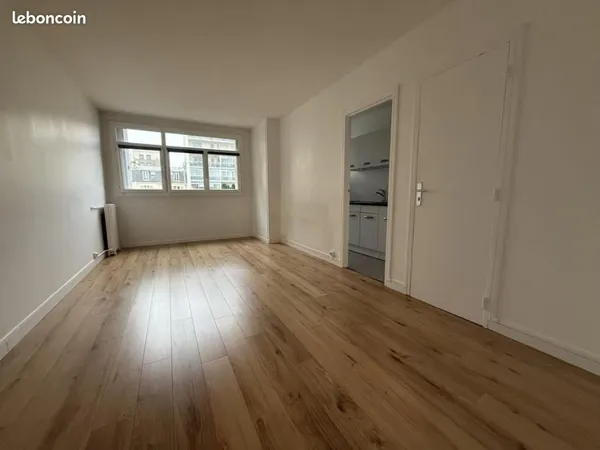 Studio 1 pièce 32 m²
