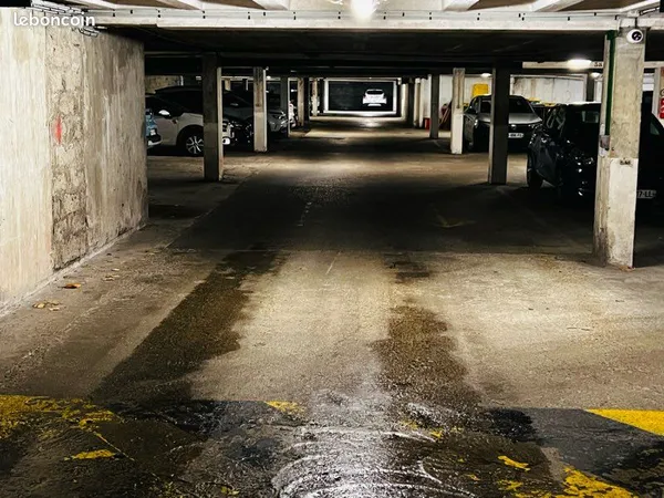 Place de parking sécurisée - Amiens La Hotoie