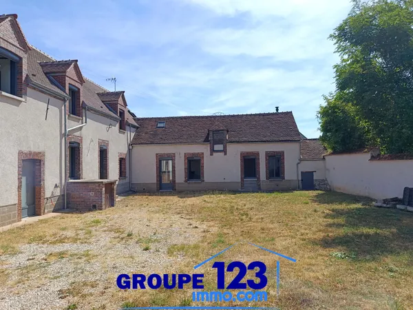 Maison rénovée de 176 m2, 3 ou 4 chambres avec jardin.