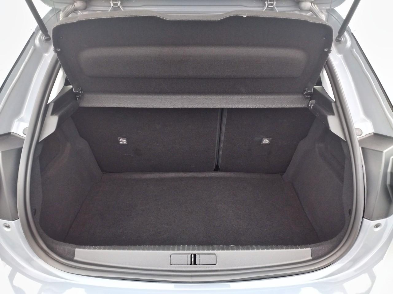 Opel Corsa 1.2 turbo 100 ch bvm6 — photo 14