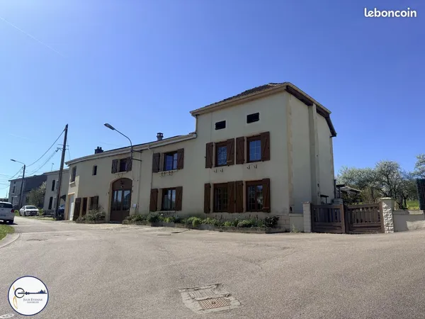 Maison 7 pièces 214 m²