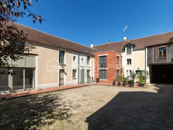 Maison 13 pièces 577 m²