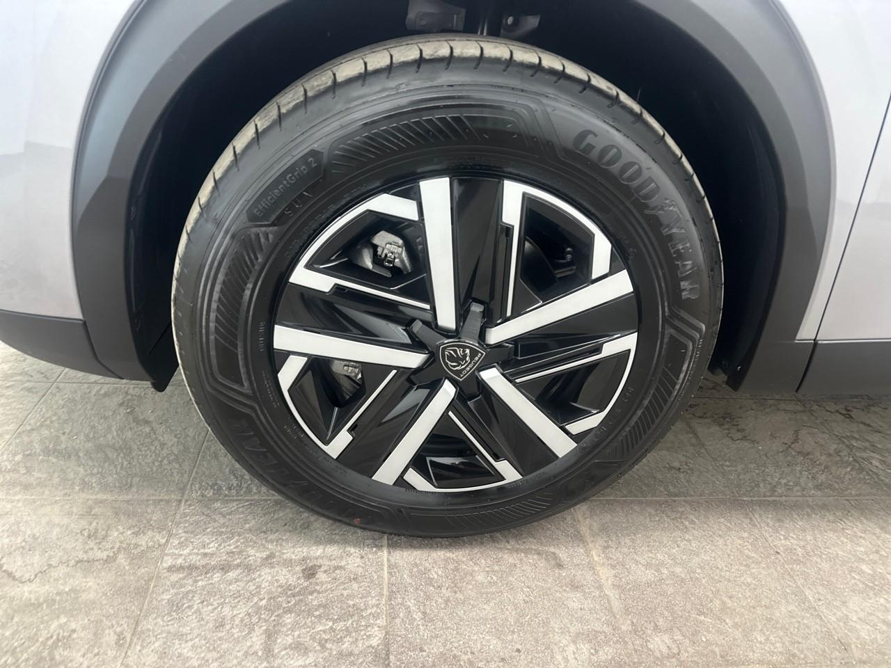 Peugeot 2008 hybrid 145 ch e-dcs6 style — photo 11