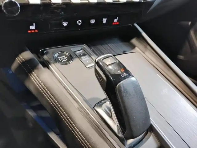 Peugeot 508 sw hybrid 225 e-eat8 gt pack — photo 24