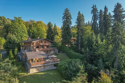 Chalet 10 pièces 325 m²