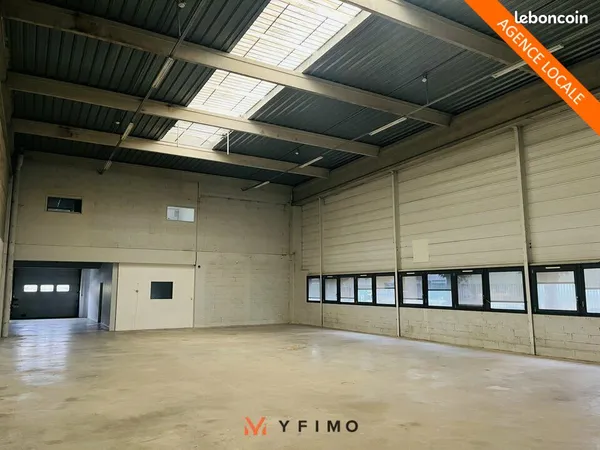 LOCAL D'ACTIVITE 527 m² TRAPPES