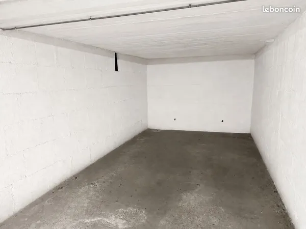 Garage - parking 15m2
