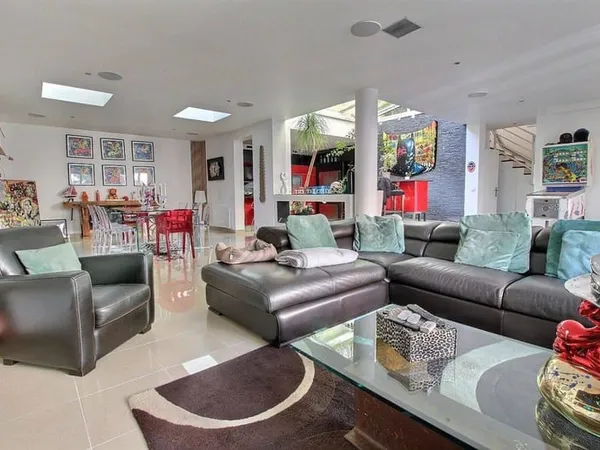 Maison 7 pièces 194 m²