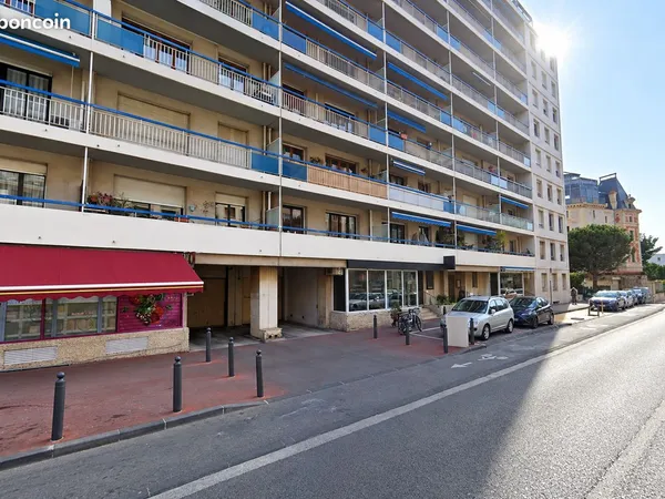 Place de parking ss sol 13004 chutes lavie