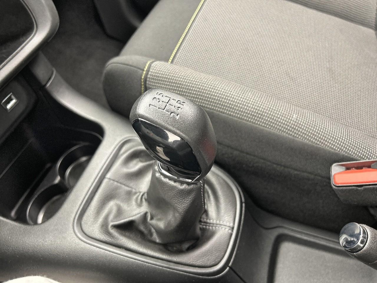 Citroën C3 puretech 83 ch bvm5 plus — photo 17