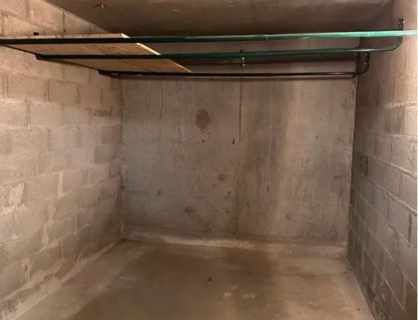 à louer - garage fermé / box privatif