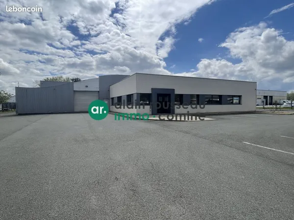 Local 1520 m² Écouflant