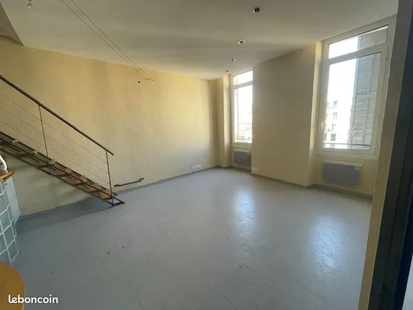 T2 avec mezzanine, rue Francois Taddei - LC 38.30