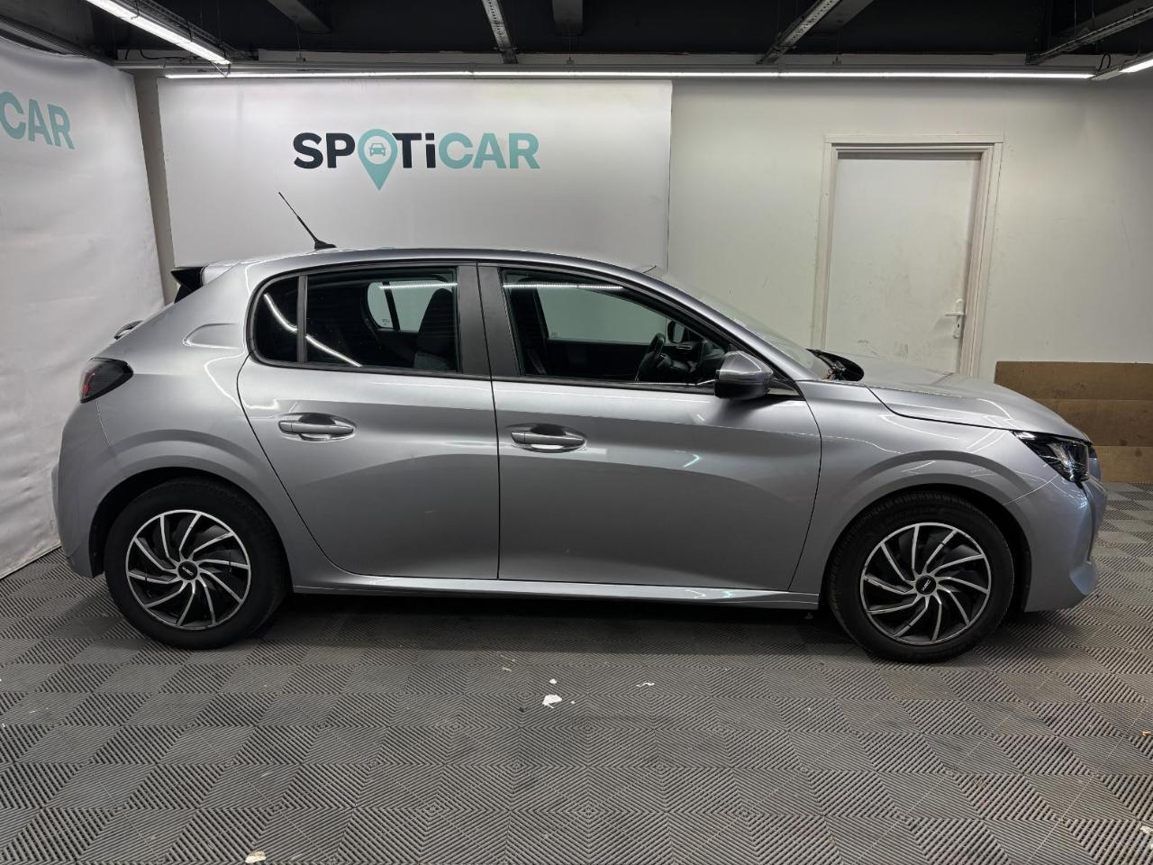 Peugeot 208 business puretech 75 s&s bvm5 active business — photo 4